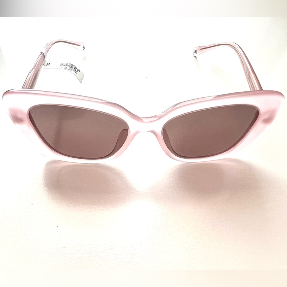 🔥CHANEL RECTANGLE SUNGLASSES - Picture 9 of 10